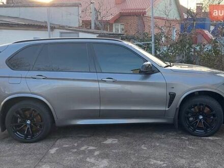 Серый БМВ Х5, объемом двигателя 3 л и пробегом 110 тыс. км за 41500 $, фото 1 на Automoto.ua
