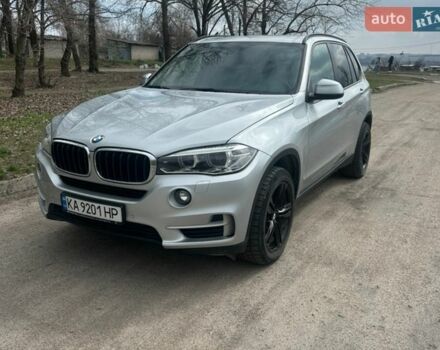 Серый БМВ Х5, объемом двигателя 2 л и пробегом 156 тыс. км за 27000 $, фото 1 на Automoto.ua