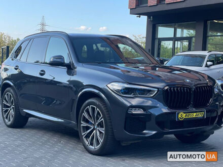 Серый БМВ Х5, объемом двигателя 3 л и пробегом 19 тыс. км за 57000 $, фото 1 на Automoto.ua