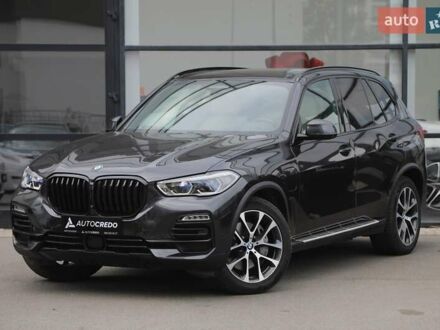 Серый БМВ Х5, объемом двигателя 3 л и пробегом 45 тыс. км за 62900 $, фото 1 на Automoto.ua