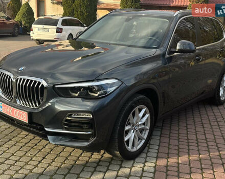 Серый БМВ Х5, объемом двигателя 3 л и пробегом 150 тыс. км за 51000 $, фото 1 на Automoto.ua