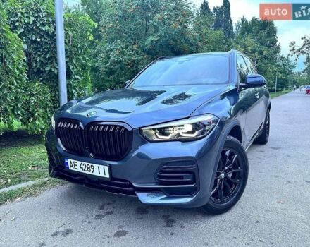 Серый БМВ Х5, объемом двигателя 3 л и пробегом 56 тыс. км за 51000 $, фото 1 на Automoto.ua
