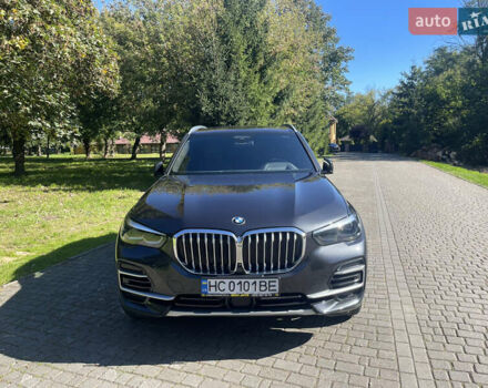 Серый БМВ Х5, объемом двигателя 3 л и пробегом 41 тыс. км за 61000 $, фото 1 на Automoto.ua