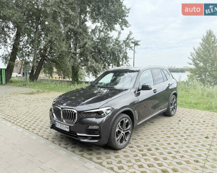 Серый БМВ Х5, объемом двигателя 3 л и пробегом 37 тыс. км за 62000 $, фото 1 на Automoto.ua