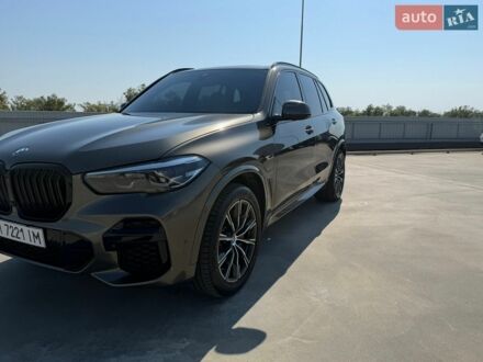 Серый БМВ Х5, объемом двигателя 3 л и пробегом 50 тыс. км за 65500 $, фото 1 на Automoto.ua