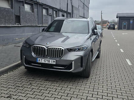 Серый БМВ Х5, объемом двигателя 3 л и пробегом 61 тыс. км за 75000 $, фото 1 на Automoto.ua