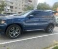 Синий БМВ Х5, объемом двигателя 4.4 л и пробегом 460 тыс. км за 6500 $, фото 1 на Automoto.ua