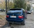 Синий БМВ Х5, объемом двигателя 3 л и пробегом 400 тыс. км за 4700 $, фото 1 на Automoto.ua