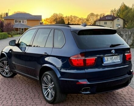 Синий БМВ Х5, объемом двигателя 4 л и пробегом 272 тыс. км за 6500 $, фото 3 на Automoto.ua