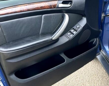 Синий БМВ Х5, объемом двигателя 4.4 л и пробегом 325 тыс. км за 7000 $, фото 11 на Automoto.ua