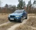 Синий БМВ Х5, объемом двигателя 3 л и пробегом 370 тыс. км за 7600 $, фото 1 на Automoto.ua
