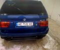 Синий БМВ Х5, объемом двигателя 3 л и пробегом 368 тыс. км за 10500 $, фото 1 на Automoto.ua