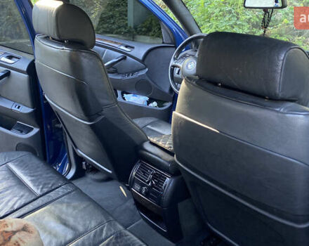 Синій БМВ Х5, об'ємом двигуна 4.4 л та пробігом 259 тис. км за 10000 $, фото 16 на Automoto.ua