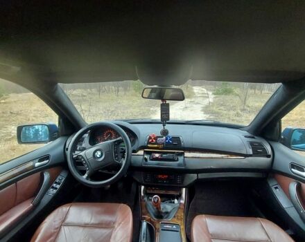 Синий БМВ Х5, объемом двигателя 3 л и пробегом 370 тыс. км за 7600 $, фото 6 на Automoto.ua