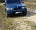 Синий БМВ Х5, объемом двигателя 3 л и пробегом 300 тыс. км за 4000 $, фото 3 на Automoto.ua