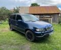 Синий БМВ Х5, объемом двигателя 3 л и пробегом 325 тыс. км за 4294 $, фото 1 на Automoto.ua