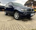 Синий БМВ Х5, объемом двигателя 3 л и пробегом 442 тыс. км за 10500 $, фото 3 на Automoto.ua