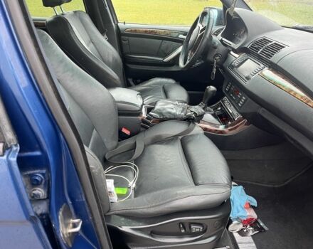 Синій БМВ Х5, об'ємом двигуна 3 л та пробігом 300 тис. км за 5500 $, фото 8 на Automoto.ua