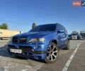 Синий БМВ Х5, объемом двигателя 4.8 л и пробегом 290 тыс. км за 11800 $, фото 1 на Automoto.ua