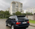 Синий БМВ Х5, объемом двигателя 3 л и пробегом 380 тыс. км за 9500 $, фото 3 на Automoto.ua