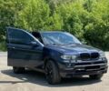 Синий БМВ Х5, объемом двигателя 3 л и пробегом 295 тыс. км за 12000 $, фото 1 на Automoto.ua