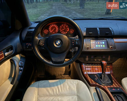 Синий БМВ Х5, объемом двигателя 3 л и пробегом 333 тыс. км за 9700 $, фото 21 на Automoto.ua