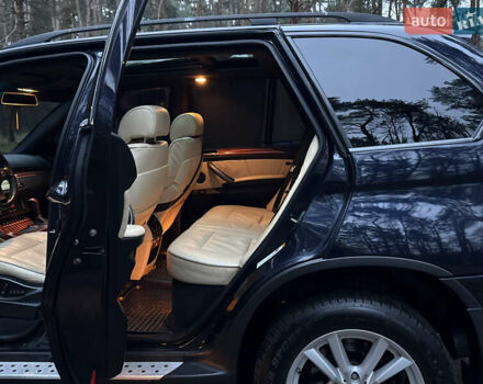 Синий БМВ Х5, объемом двигателя 3 л и пробегом 333 тыс. км за 9700 $, фото 28 на Automoto.ua