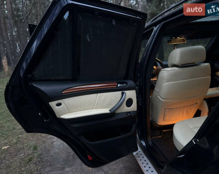 Синий БМВ Х5, объемом двигателя 3 л и пробегом 333 тыс. км за 9700 $, фото 33 на Automoto.ua