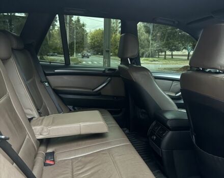 Синий БМВ Х5, объемом двигателя 3 л и пробегом 300 тыс. км за 5500 $, фото 15 на Automoto.ua