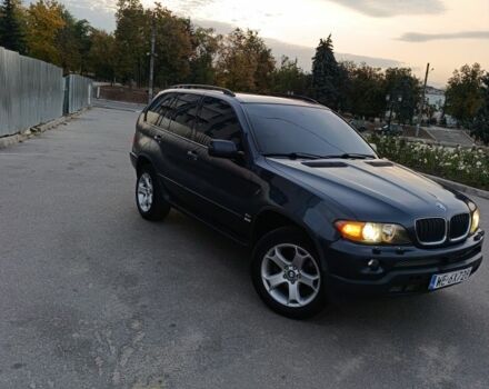Синий БМВ Х5, объемом двигателя 3 л и пробегом 300 тыс. км за 5400 $, фото 2 на Automoto.ua