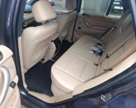 Синий БМВ Х5, объемом двигателя 3 л и пробегом 300 тыс. км за 5400 $, фото 5 на Automoto.ua