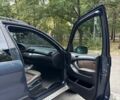 Синий БМВ Х5, объемом двигателя 3 л и пробегом 300 тыс. км за 5500 $, фото 16 на Automoto.ua