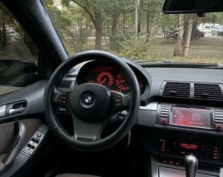 Синий БМВ Х5, объемом двигателя 3 л и пробегом 300 тыс. км за 5500 $, фото 19 на Automoto.ua