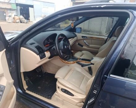 Синий БМВ Х5, объемом двигателя 3 л и пробегом 300 тыс. км за 5400 $, фото 7 на Automoto.ua