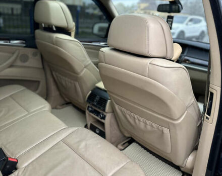 Синий БМВ Х5, объемом двигателя 3 л и пробегом 372 тыс. км за 9000 $, фото 9 на Automoto.ua