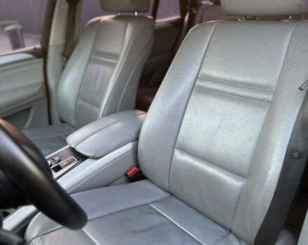 Синий БМВ Х5, объемом двигателя 3 л и пробегом 300 тыс. км за 12900 $, фото 6 на Automoto.ua