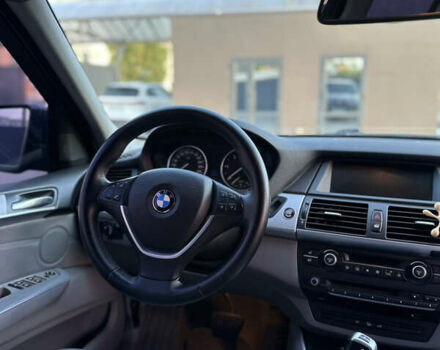 Синий БМВ Х5, объемом двигателя 3 л и пробегом 300 тыс. км за 12900 $, фото 9 на Automoto.ua