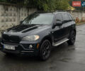 Синий БМВ Х5, объемом двигателя 3 л и пробегом 250 тыс. км за 9300 $, фото 2 на Automoto.ua