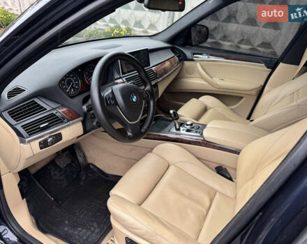 Синий БМВ Х5, объемом двигателя 3 л и пробегом 250 тыс. км за 9300 $, фото 10 на Automoto.ua