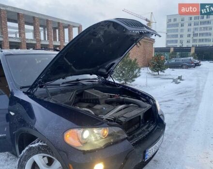 Синий БМВ Х5, объемом двигателя 3.01 л и пробегом 246 тыс. км за 12200 $, фото 13 на Automoto.ua