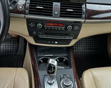 Синий БМВ Х5, объемом двигателя 3 л и пробегом 295 тыс. км за 15400 $, фото 15 на Automoto.ua