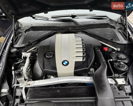 Синий БМВ Х5, объемом двигателя 2.99 л и пробегом 300 тыс. км за 14000 $, фото 14 на Automoto.ua