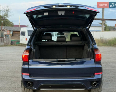 Синий БМВ Х5, объемом двигателя 3 л и пробегом 298 тыс. км за 17990 $, фото 5 на Automoto.ua
