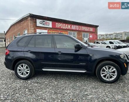 Синий БМВ Х5, объемом двигателя 3 л и пробегом 242 тыс. км за 13800 $, фото 3 на Automoto.ua