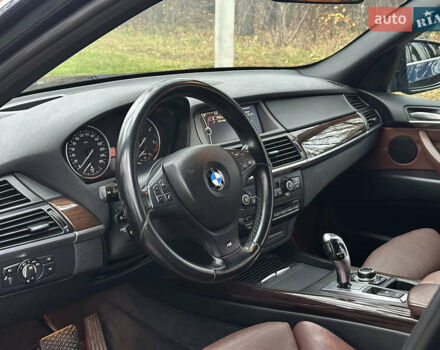 Синий БМВ Х5, объемом двигателя 3 л и пробегом 294 тыс. км за 16600 $, фото 11 на Automoto.ua