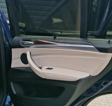 Синій БМВ Х5, об'ємом двигуна 2.98 л та пробігом 201 тис. км за 14500 $, фото 9 на Automoto.ua