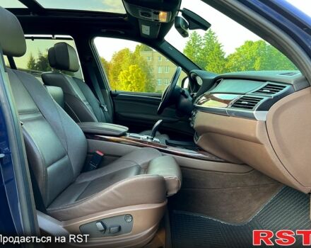 Синій БМВ Х5, об'ємом двигуна 3 л та пробігом 153 тис. км за 15000 $, фото 7 на Automoto.ua
