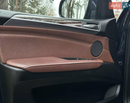 Синий БМВ Х5, объемом двигателя 3 л и пробегом 294 тыс. км за 16600 $, фото 19 на Automoto.ua