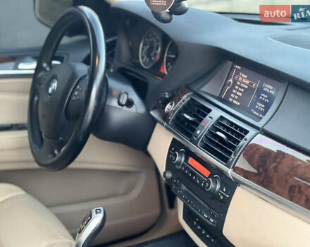 Синий БМВ Х5, объемом двигателя 3 л и пробегом 275 тыс. км за 16450 $, фото 18 на Automoto.ua