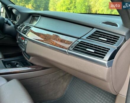 Синій БМВ Х5, об'ємом двигуна 2.98 л та пробігом 153 тис. км за 14000 $, фото 38 на Automoto.ua